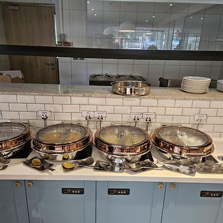 Park Inn & Suites By Radisson Thrissur East Fort Eksteriør bilde