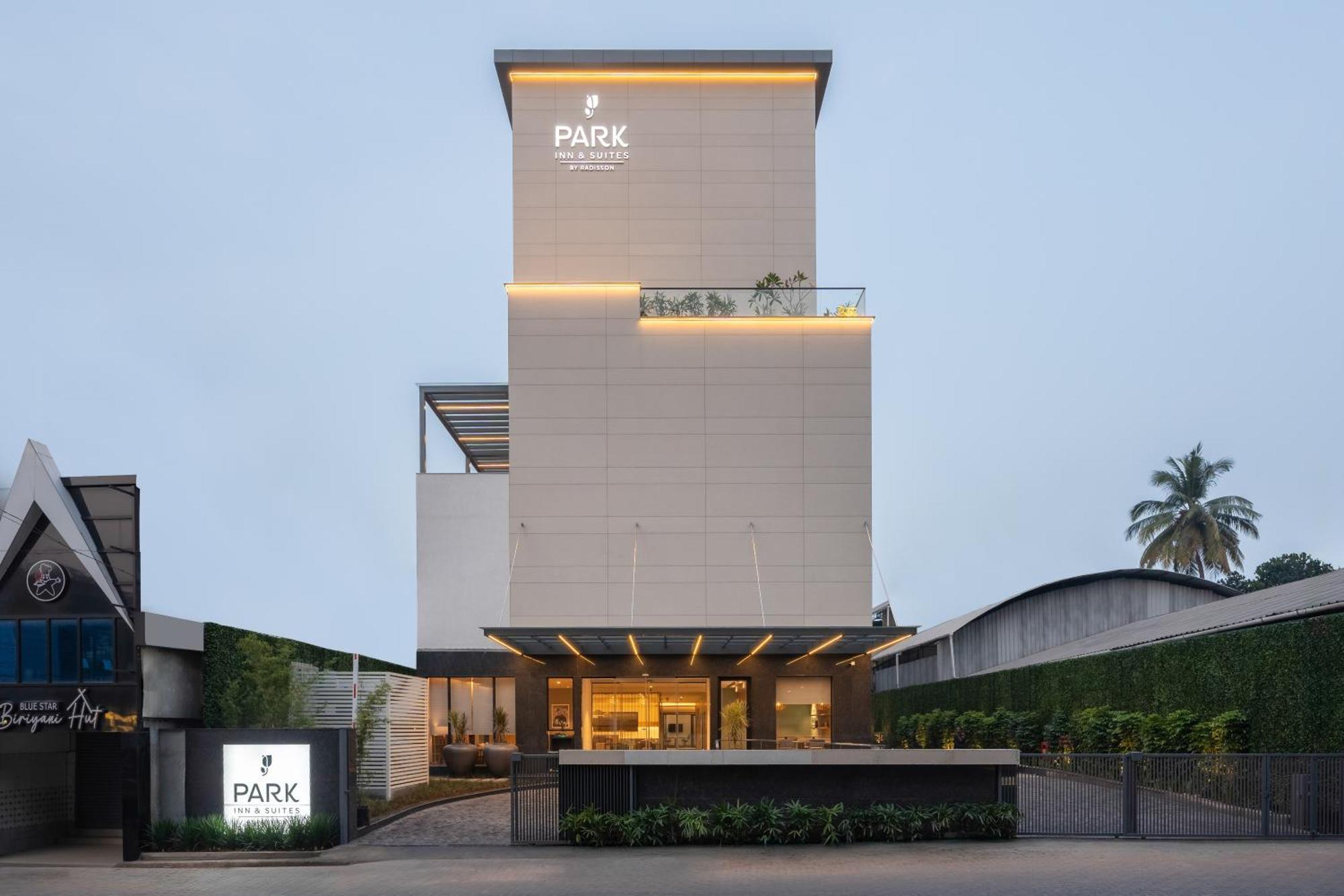 Park Inn & Suites By Radisson Thrissur East Fort Eksteriør bilde