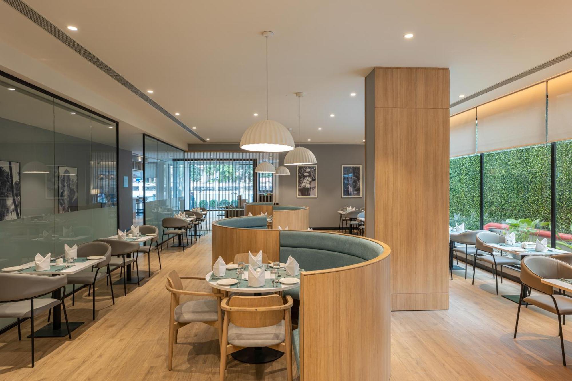 Park Inn & Suites By Radisson Thrissur East Fort Eksteriør bilde