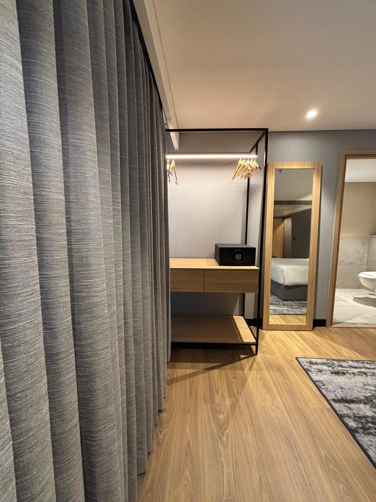 Park Inn & Suites By Radisson Thrissur East Fort Eksteriør bilde