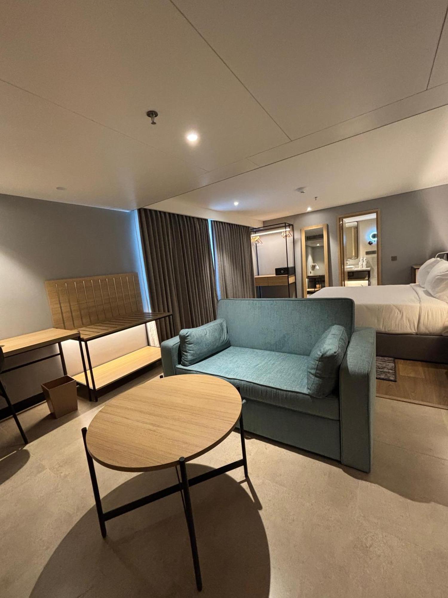 Park Inn & Suites By Radisson Thrissur East Fort Eksteriør bilde