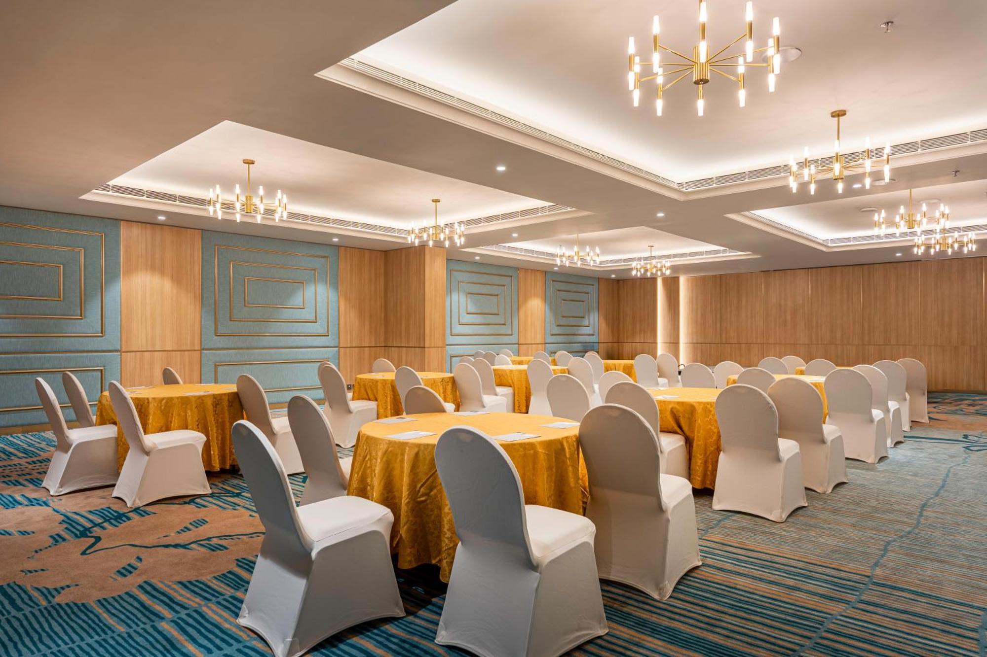 Park Inn & Suites By Radisson Thrissur East Fort Eksteriør bilde